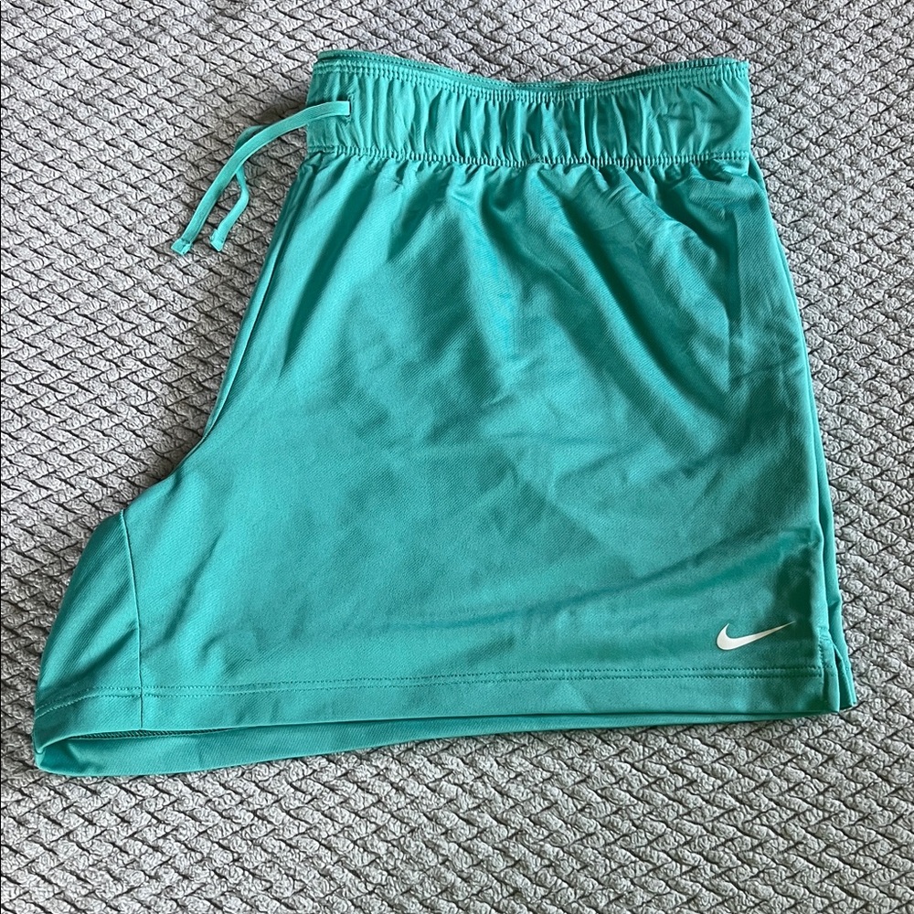 Nike Women’s Attack Shorts